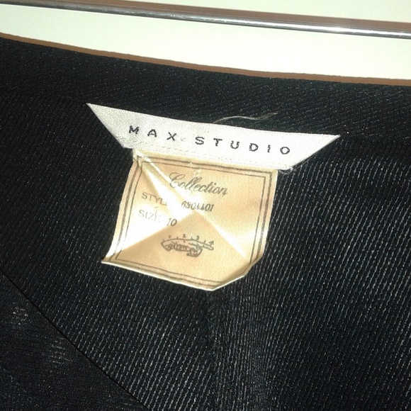 MAX STUDIO BLACK SKORT SIZE 10 EXCELLENT CONDITION - Picture 3 of 6